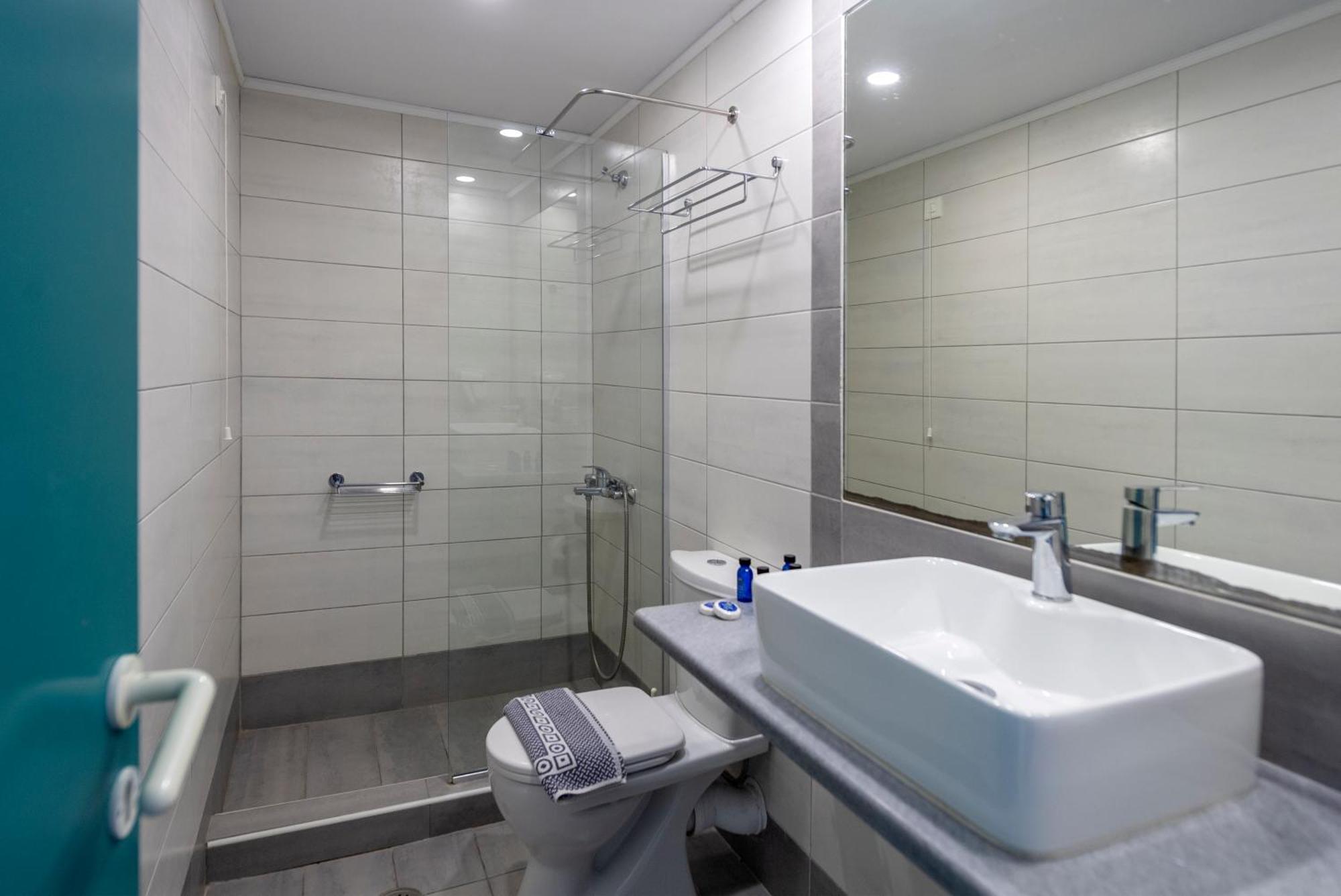 Aegeon Hotel 3*